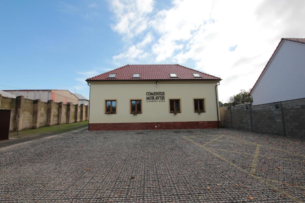 Comenius Moravus Vinarsky Dvur Mikulov Eksteriør billede